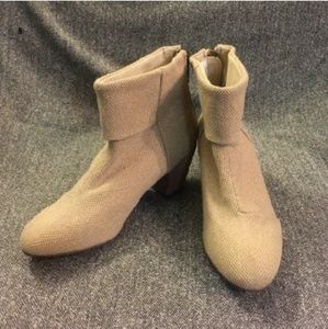 BUCCO CAPENSIS "Earla" Ankle Boots